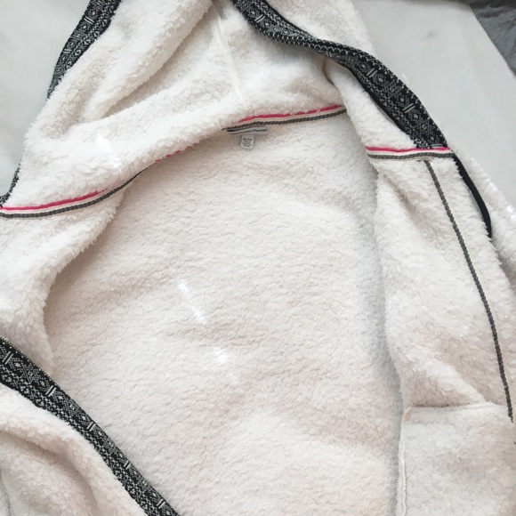 Crazy Fuzzy Jacket with black design! - Picture 6 of 6